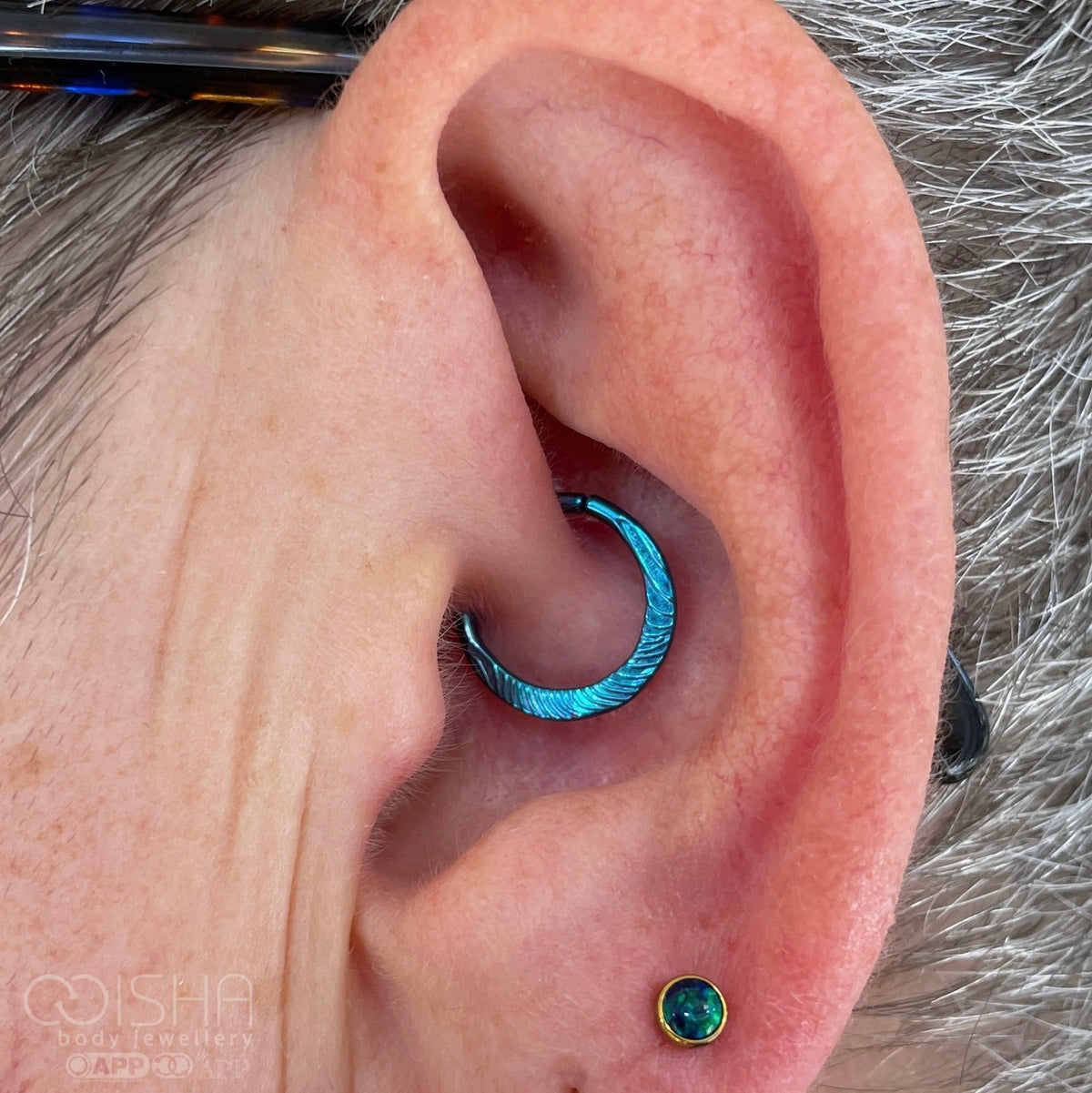 Apex Niobium Flat Ripple Seam Ring