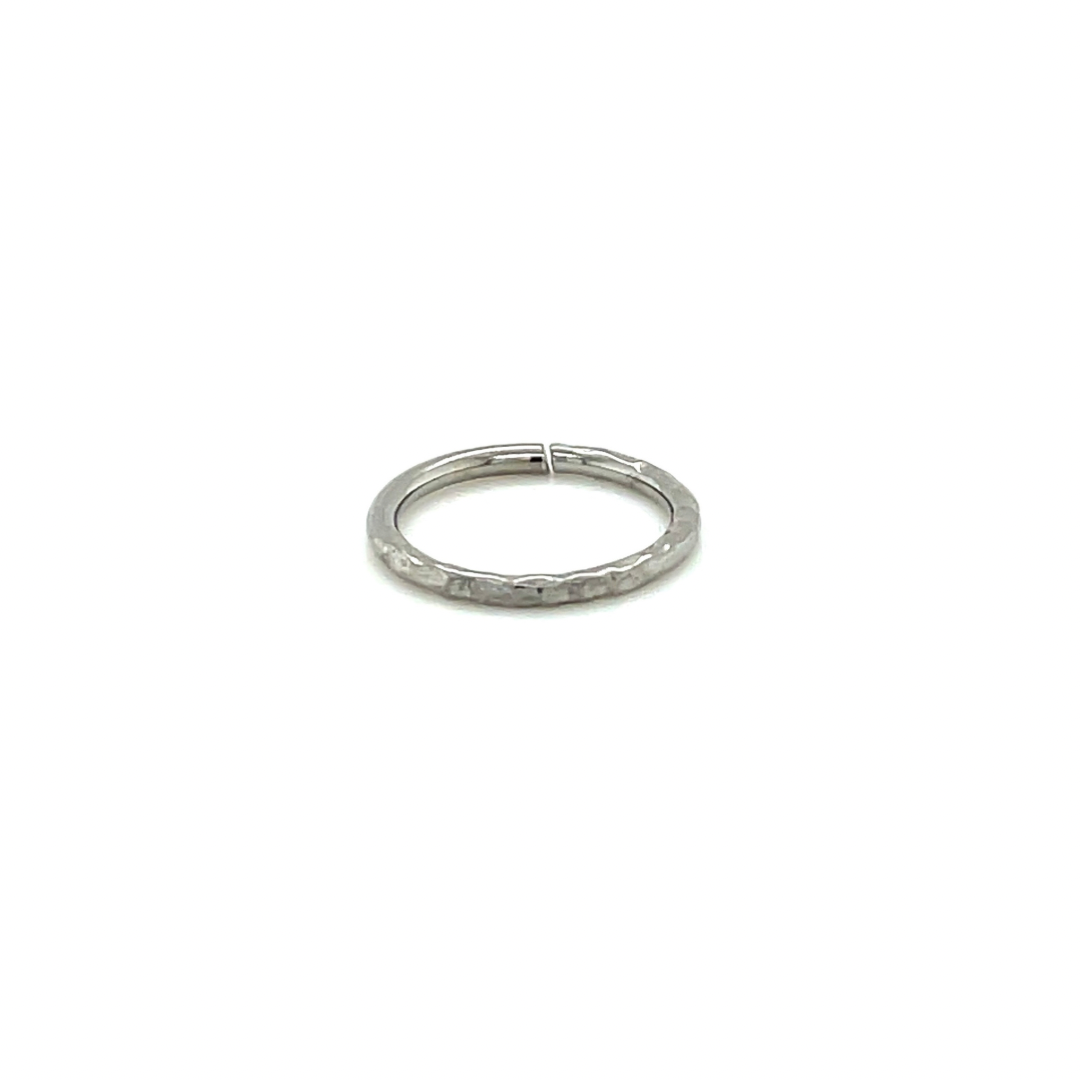 Apex Niobium Hammered Seam Ring Isha Body Jewellery