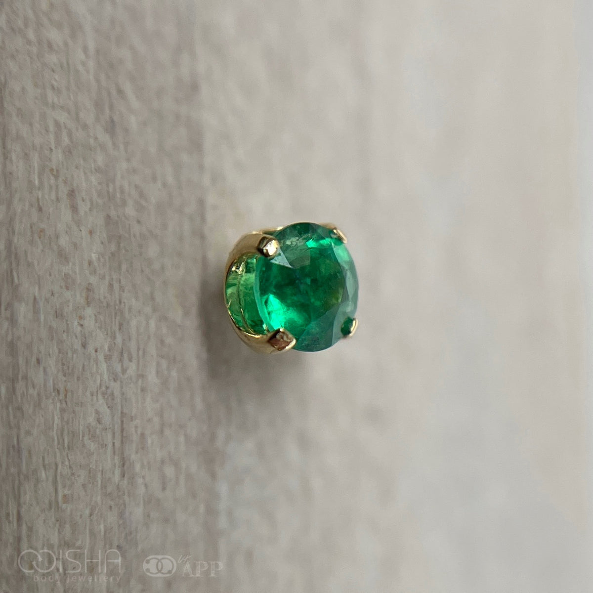 NeoMetal 18ct Gold Prong Set Genuine Emerald End THREADLESS